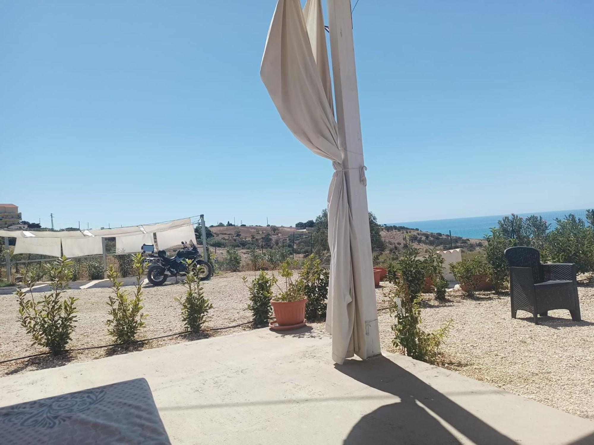Casa Vacanze Abbacari 雷阿尔蒙特 外观 照片