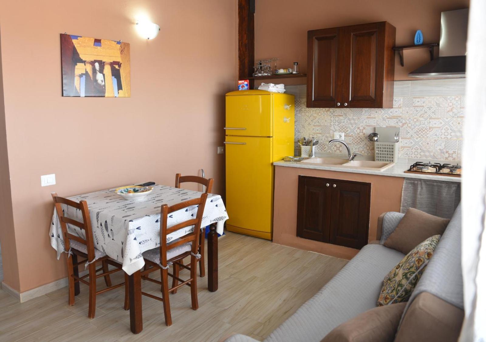 Casa Vacanze Abbacari 雷阿尔蒙特 客房 照片